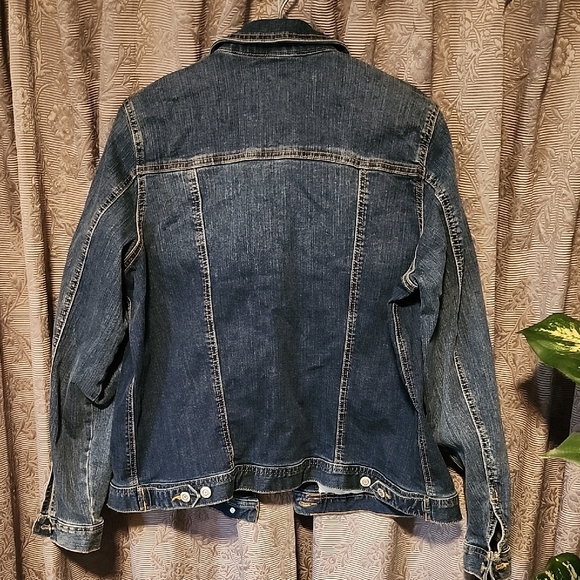 Maurices Blue Denim Jacket with Brown Patch - Picture 3 of 3